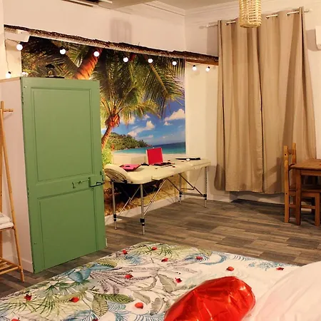 Roc'amour Guest house *